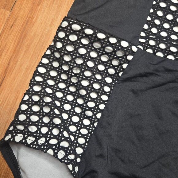 Cole Of California Strapless Black White One-Piece Swimsuit Geometric Pattern 6 - Picture 4 of 5